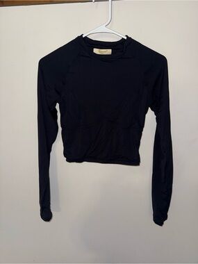 Long-Sleeve Black Athletic Crop Top